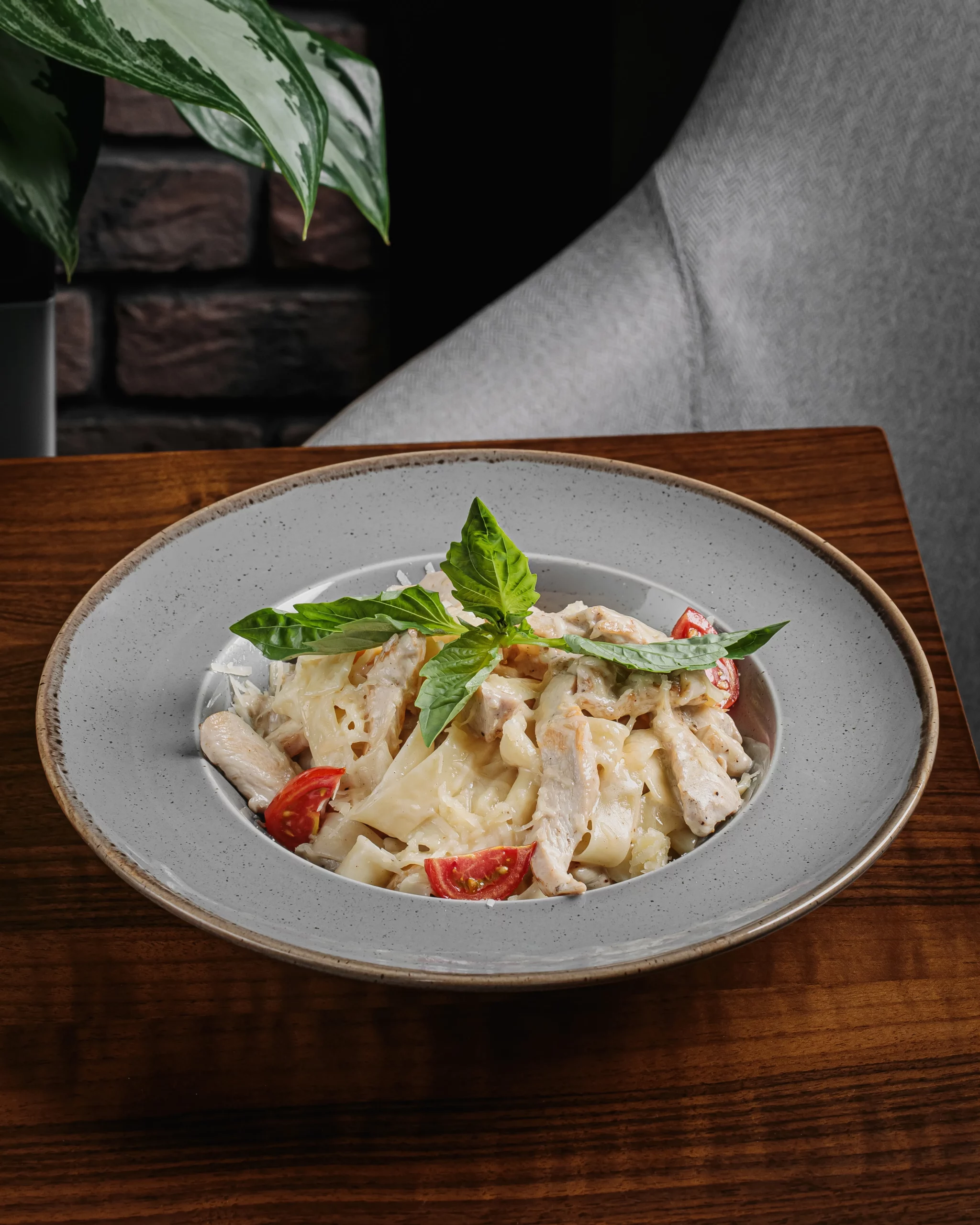Fettuccine Karbonara Toyuq ilə